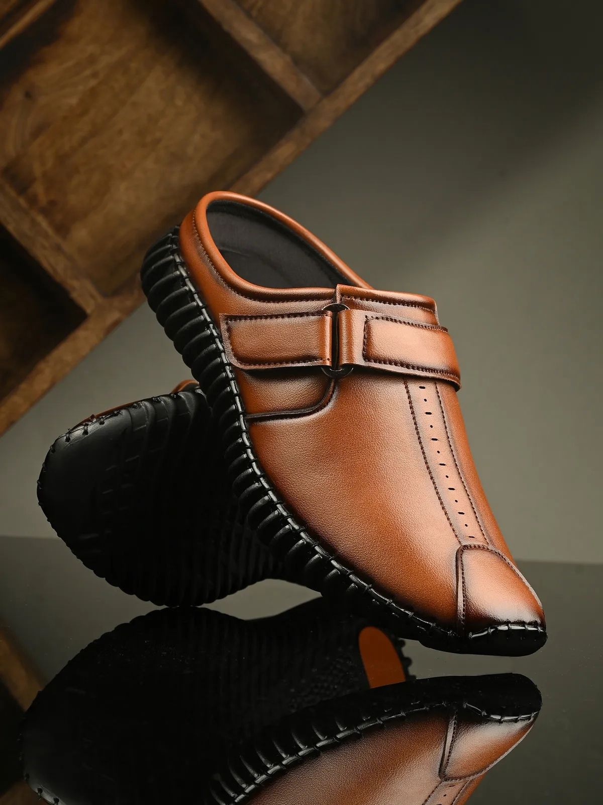Stylish comfortable and lightweight Casual Shoes.