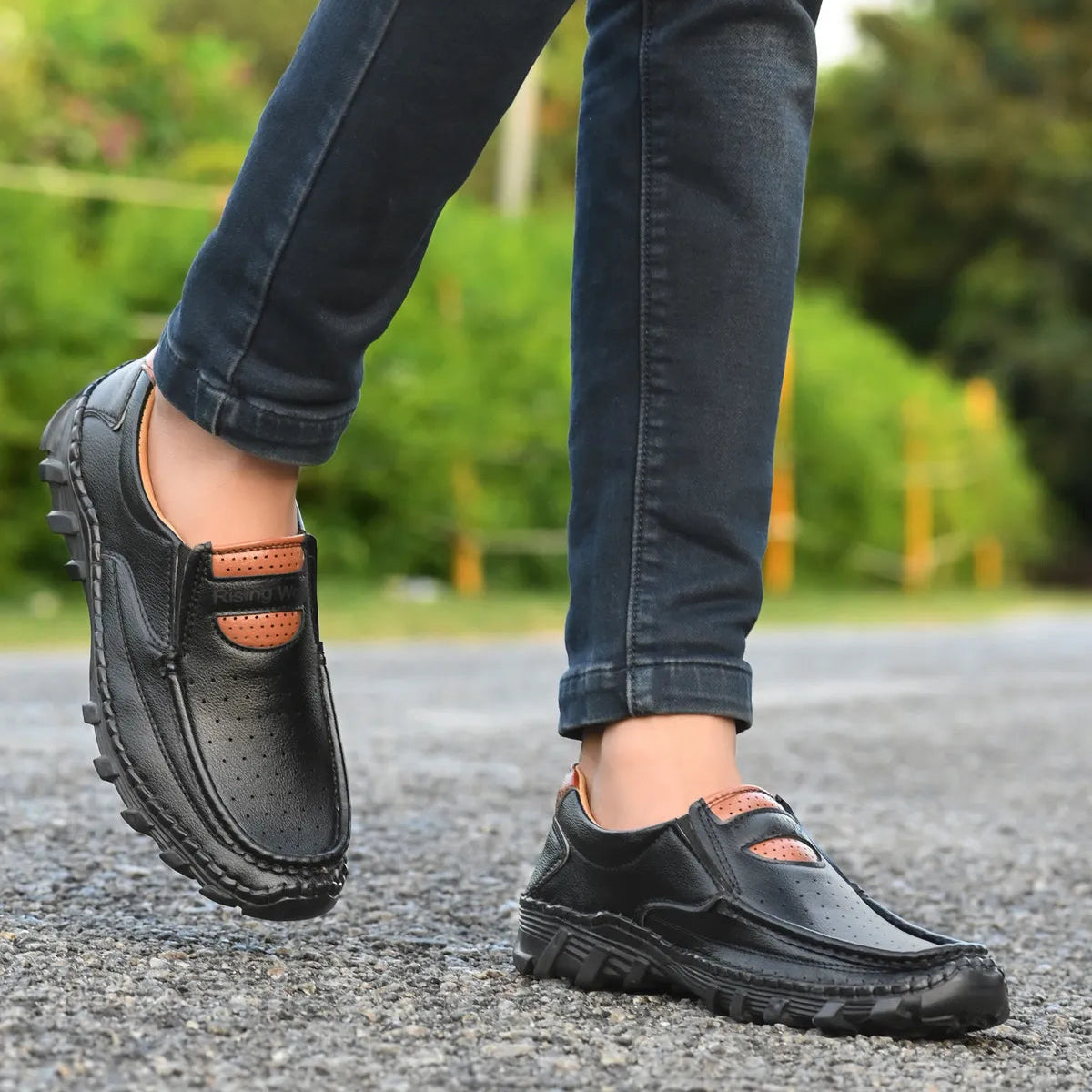 Men's Textured Lightweight Loafers