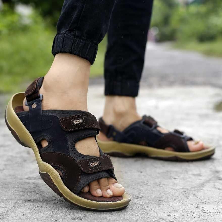 Woody Brown Leather Sandals